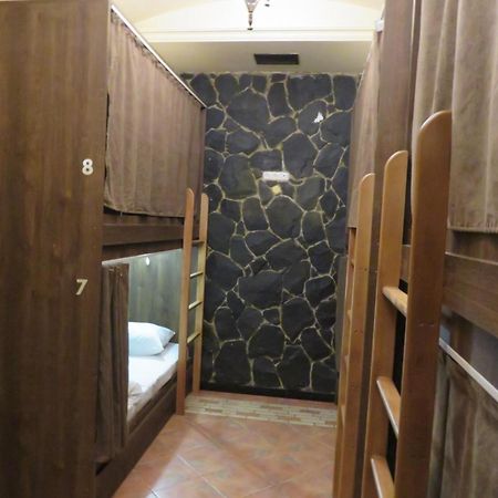 Hostel Jan In The Very Center Jerevan Buitenkant foto