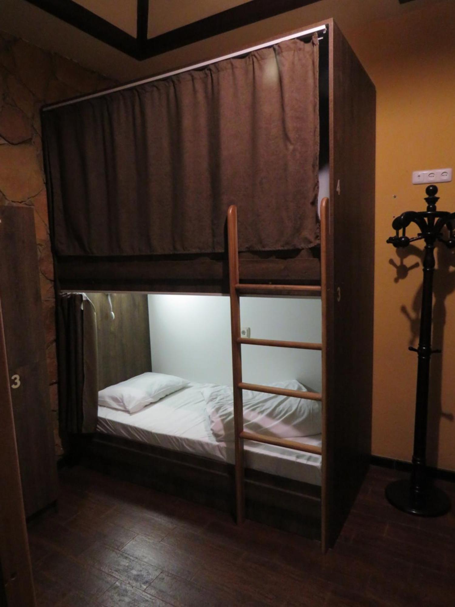 Hostel Jan In The Very Center Jerevan Buitenkant foto